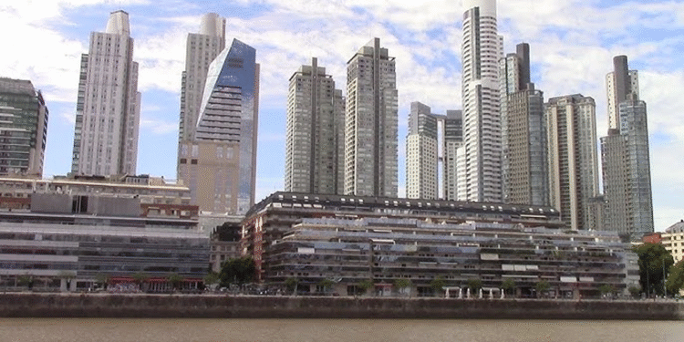 El Gobierno elimina subsidios a usuarios de energía en barrios exclusivos del AMBA