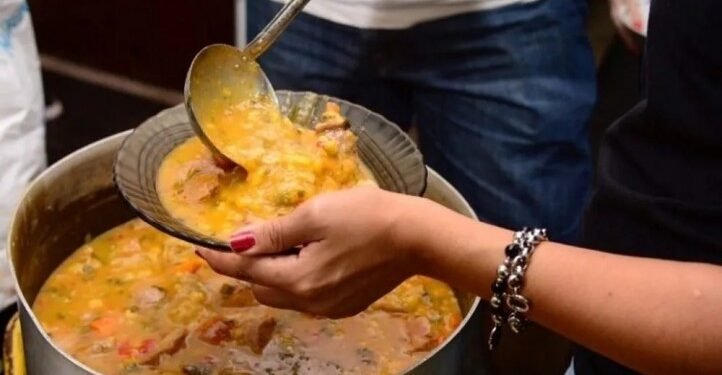 Intoxicación masiva durante locro en Chilecito afecta a más de 65 vecinos