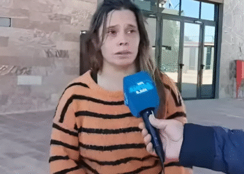 Una mujer recibió más de $500 millones por error, los “disfrutó” y ahora debe devolverlos
