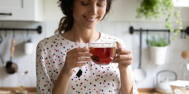 Cachamai celebra el Día Internacional del Té destacando su crecimiento en mercados globales y su conexión emocional con los consumidores argentinos