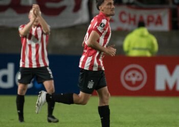Mauro Méndez regresa a las canchas con Estudiantes tras 11 meses ausente