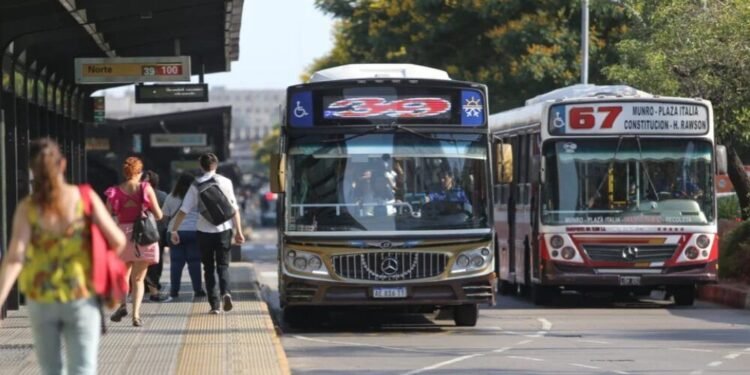 El Gobierno autorizó un aumento del 21,52% en los colectivos del AMBA
