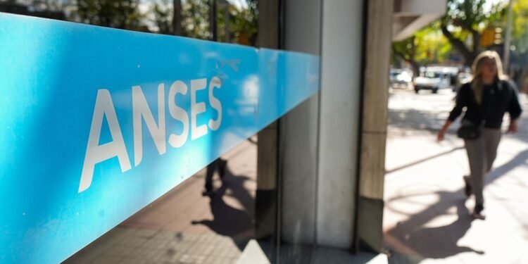 ANSES confirma el bono para jubilados y pensionados: ¿cuándo se paga?