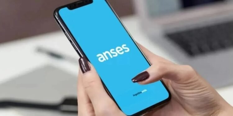 ANSES detalla quiénes cobran hoy prestaciones y asignaciones sociales