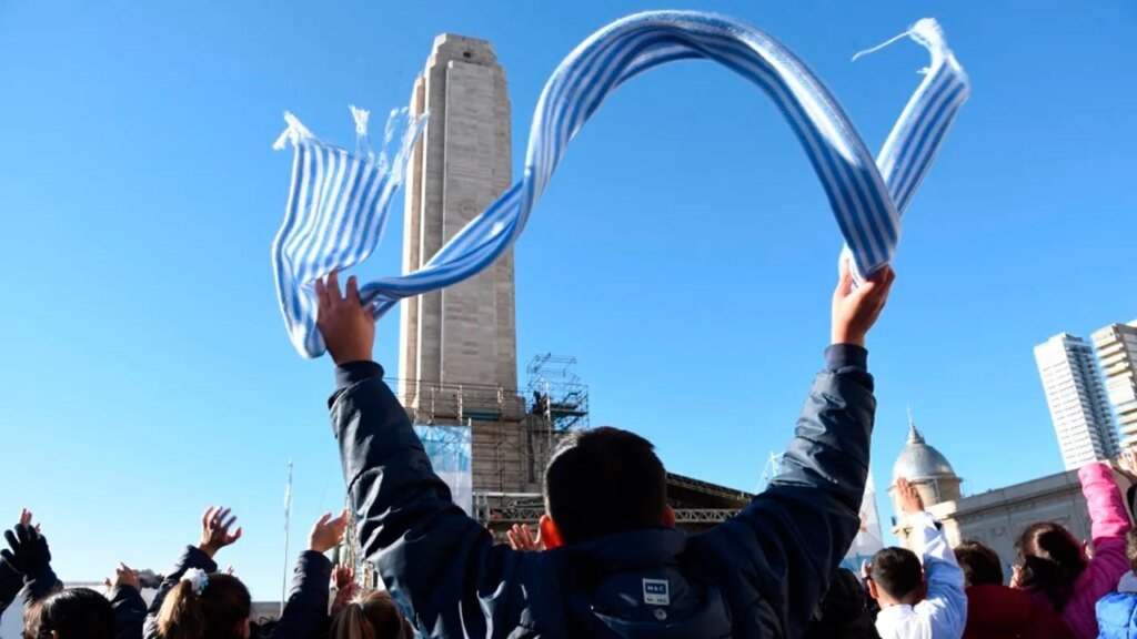 28 mil niños se preparan para prometer lealtad a la bandera en Rosario