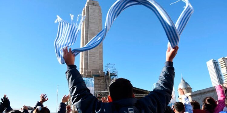 28 mil niños se preparan para prometer lealtad a la bandera en Rosario
