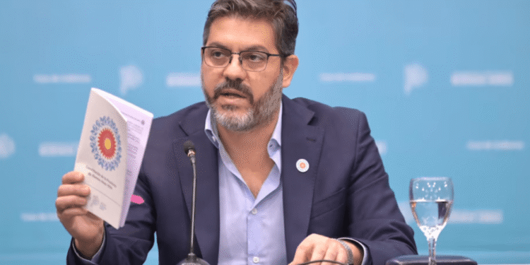 Bianco defiende la reelección indefinida en la Provincia de Buenos Aires