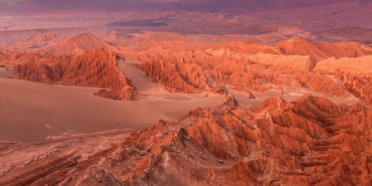 ¿De qué manera el desierto de Atacama se convierte en el lugar más seco del mundo?