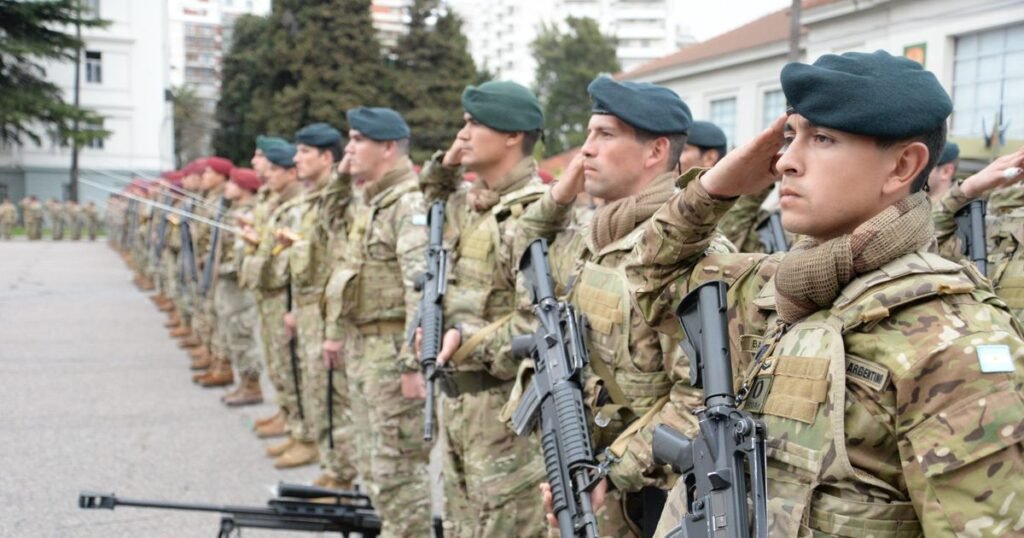 El Gobierno anunció un servicio militar voluntario para jóvenes de 18 a 28 años