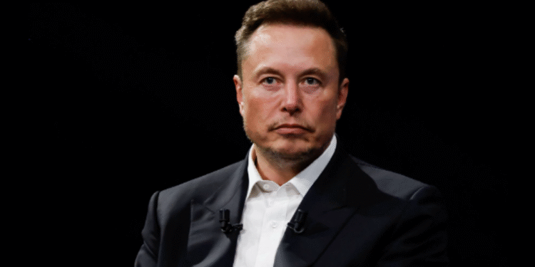 Elon Musk y su infancia marcada por el talento y el bullying escolar