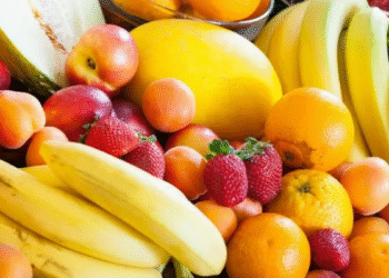 Las bananas aceleran el deterioro de otras frutas: cómo evitarlo