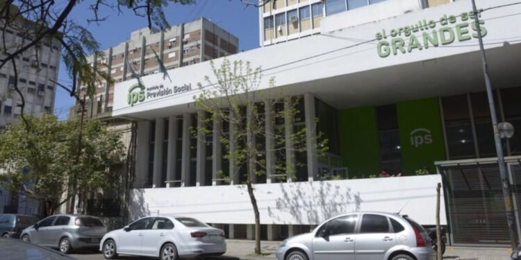 Cronograma de pagos del IPS para mayo 2025 y renovación de beneficios