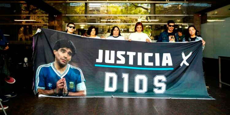 La Justicia anula el juicio por la muerte de Diego Maradona tras escándalo