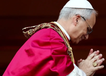 El papa León XIV pide alto el fuego en Gaza y Ucrania durante su primer domingo