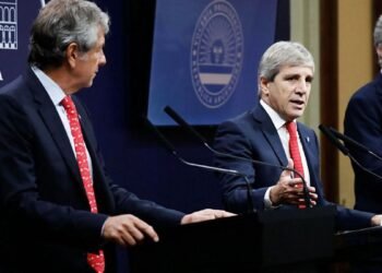 Nuevo régimen facilitará uso de dólares no declarados en compras en la economía doméstica