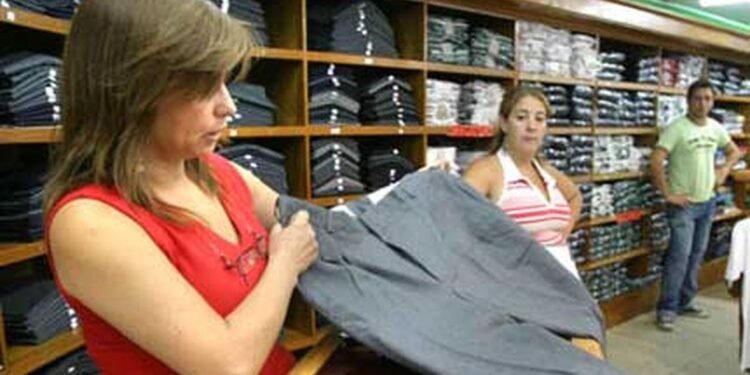 Ventas minoristas en la Provincia muestran repunte en perfumería y alimentos