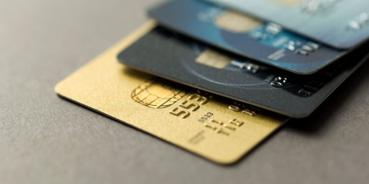 Caputo defiende el plan para utilizar los “dólares del colchón” en economía