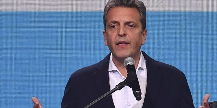 Massa inicia recorrido por la provincia de Buenos Aires en busca de apoyo político