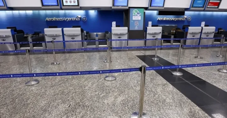 Aerolíneas Argentinas cancela 22 vuelos por paro de pilotos de APLA