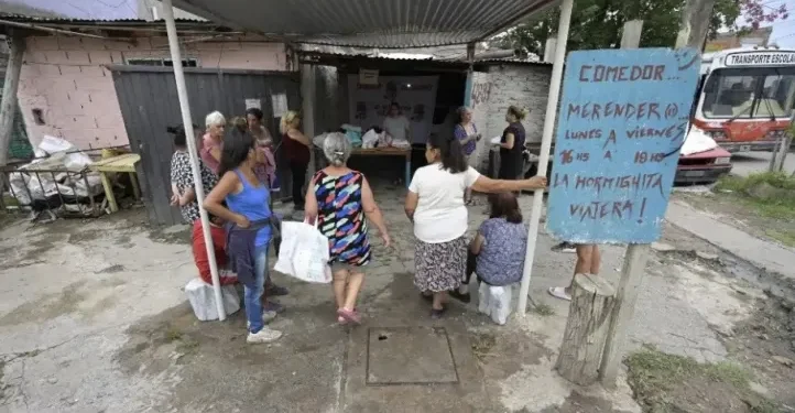 La pobreza infantil en Argentina desciende al 52,8% tras mejoras en 2024