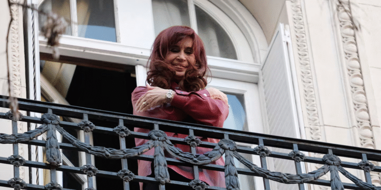 Prisión domiciliaria: la Justicia evalúa el caso de Cristina Kirchner