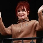 Cristina Kirchner no podrá saludar a sus seguidores desde el balcón