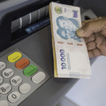 Comisiones por retirar efectivo superan los $5.000 en varios bancos