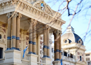 La Provincia implementará controles médicos para chicos en las escuelas