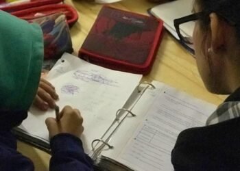 Colegios de todo el país enfrentan crisis para cubrir cargos docentes