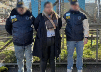 Detienen a mujer acusada de abusar de niños en hogar de menores en Buenos Aires