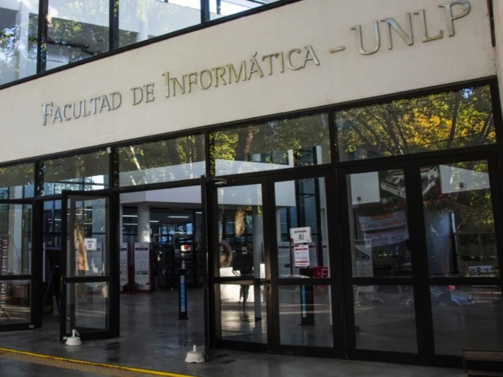 Estudiantes de Informática en la UNLP enfrentan un 94% de desaprobación en examen