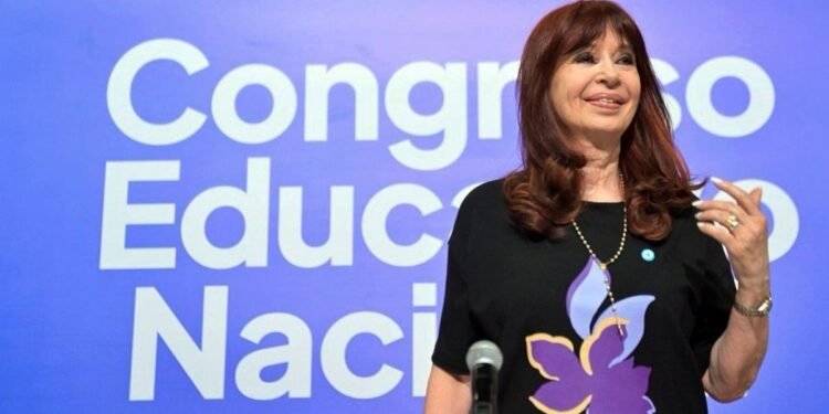 Cristina Kirchner se postula como diputada en la provincia de Buenos Aires