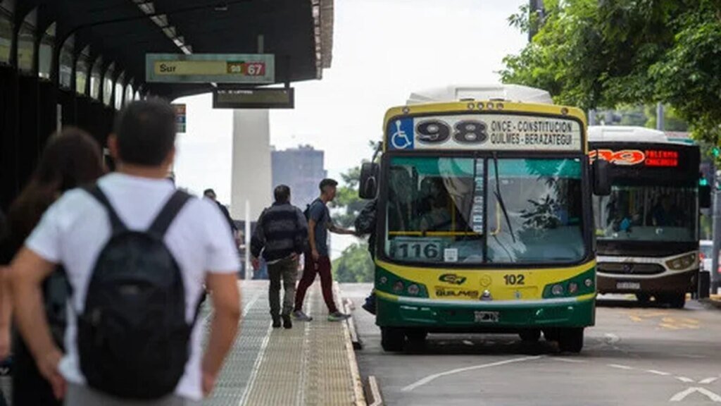 Aumentan tarifas de colectivos y subtes en Buenos Aires a partir de julio