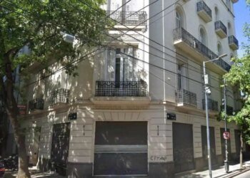 Cristina Kirchner elegirá su departamento en Constitución para prisión domiciliaria