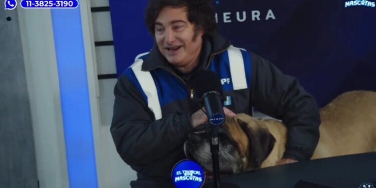 Milei apoya la adopción de mascotas y promete un millón para refugios