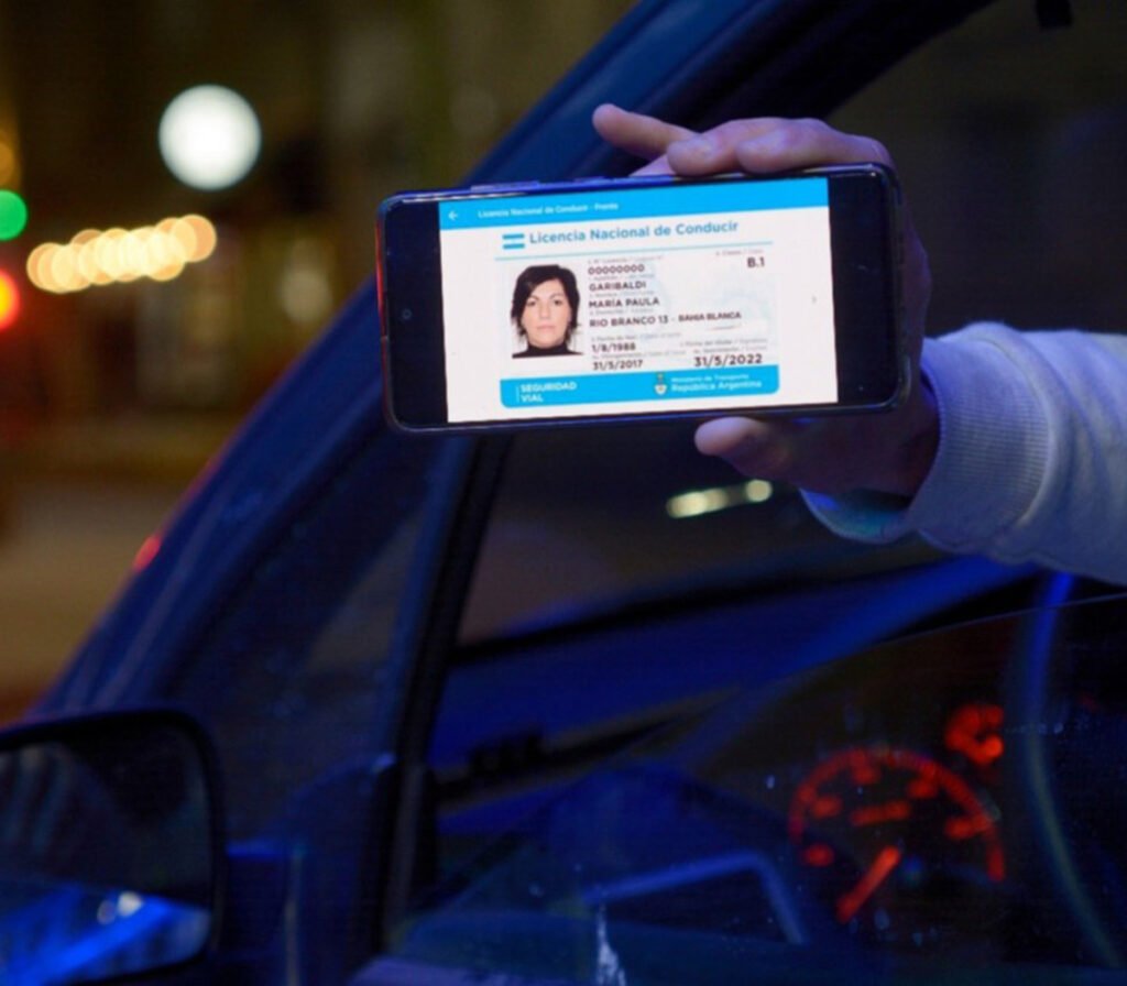 Más de 20 provincias habilitan la renovación digital de licencias de conducir