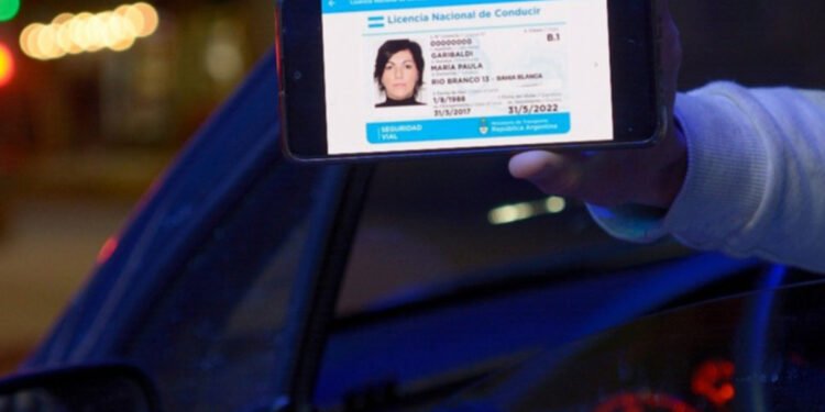 Más de 20 provincias habilitan la renovación digital de licencias de conducir