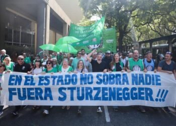 Gobierno defendió eliminación del asueto por el Día del Trabajador Estatal