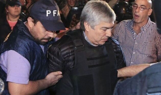 Lázaro Báez regresa a prisión tras revocarse su arresto domiciliario