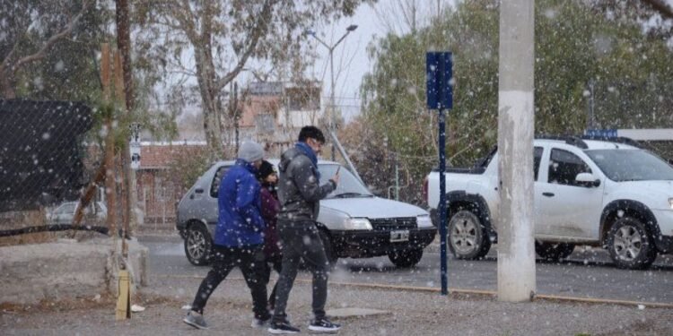 Nevada sorprende a Tandil y llena de fotos las redes sociales