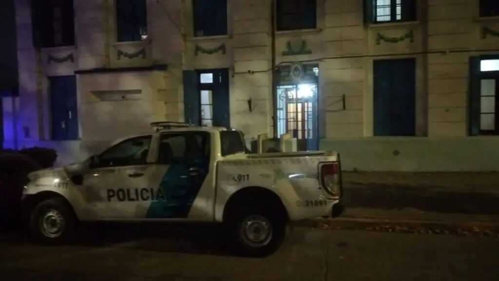 Detienen a policía federal acusado de sicariato en ataque a supermercado
