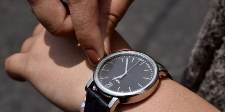 Argentina debate el regreso al huso horario GMT -4 para ahorrar energía