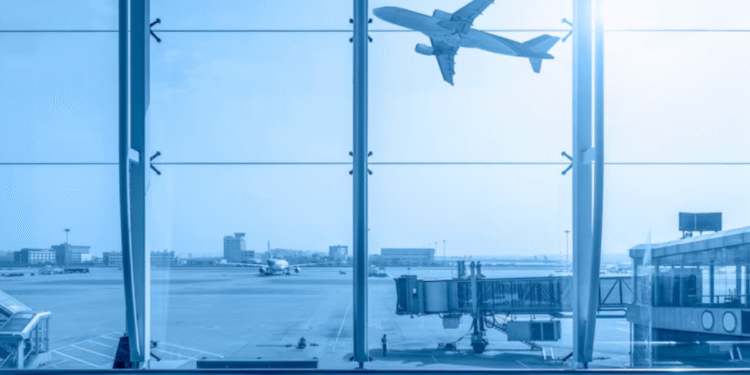 Riesgos de seguridad al cargar el celular en puntos públicos de acceso