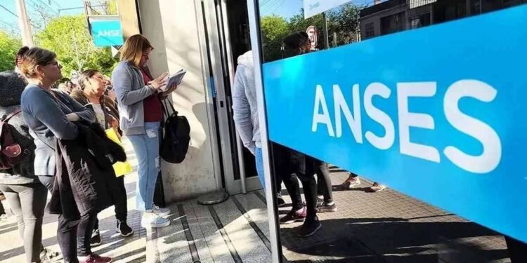ANSES: ¿Cuándo cobran jubilados y beneficiarios en junio de 2025?