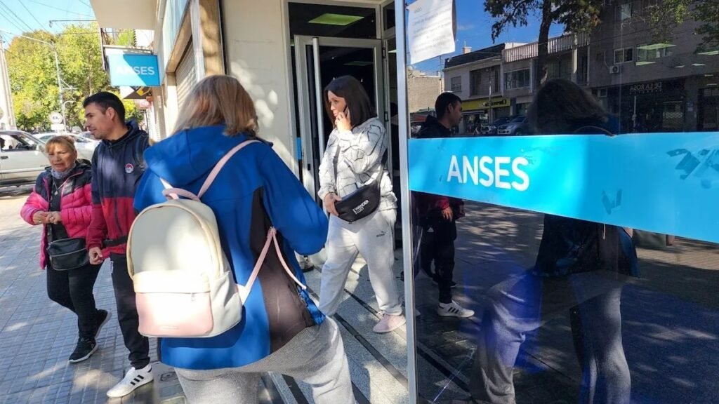Se confirmó el calendario de pagos de ANSES para junio y aguinaldo incluido