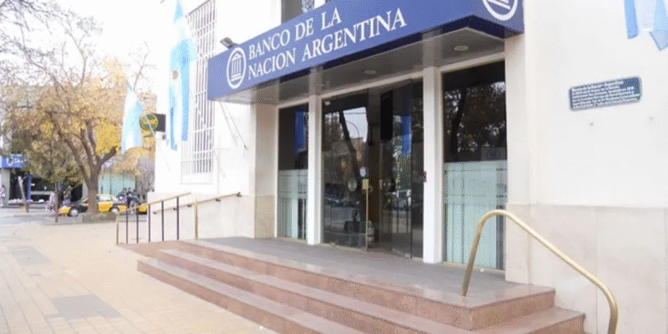 La Cámara Federal suspende transformación del Banco Nación en SA por decreto