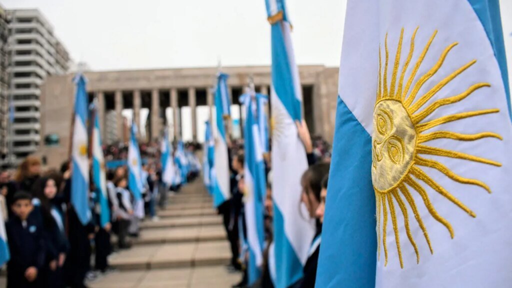Más de 40 mil estudiantes participarán de la promesa a la bandera en Rosario