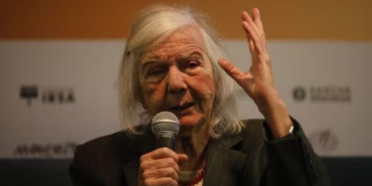 El vecino de Beatriz Sarlo revela que nadie la visitaba en su departamento