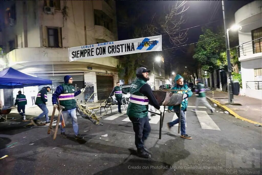 Desalojo nocturno en Constitución: la Policía retira acampes de Kirchneristas