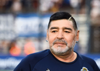 Revocan el juicio por la muerte de Maradona por escándalo judicial